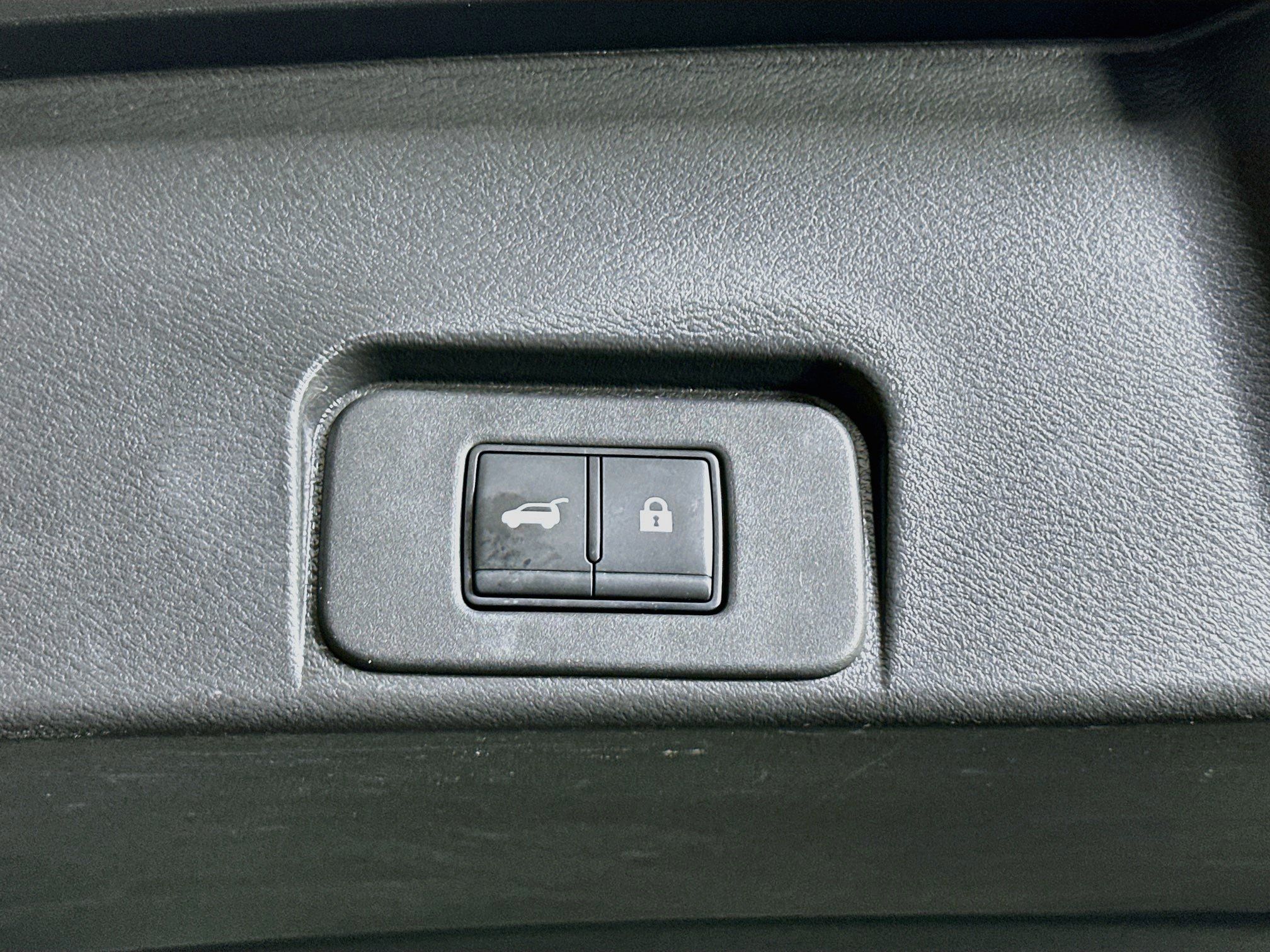 Used 2023 Nissan Rogue SL w/ SL Premium Package FWD image 32