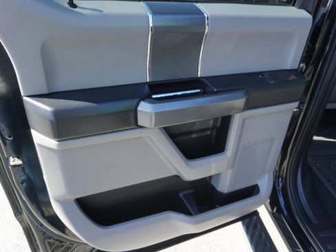 Used 2018 Ford F150 XLT w/ Equipment Group 302A Luxury AWD/4WD image 13