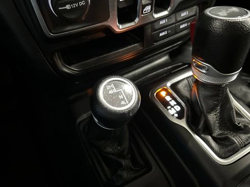 Used 2022 Jeep Wrangler Unlimited Sport AWD/4WD image 22