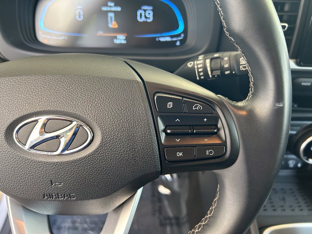 Used 2026 Hyundai Venue SEL FWD image 39