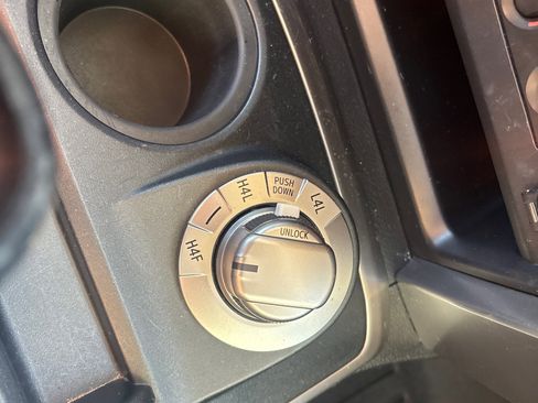 Used 2016 Toyota 4Runner Limited image 26