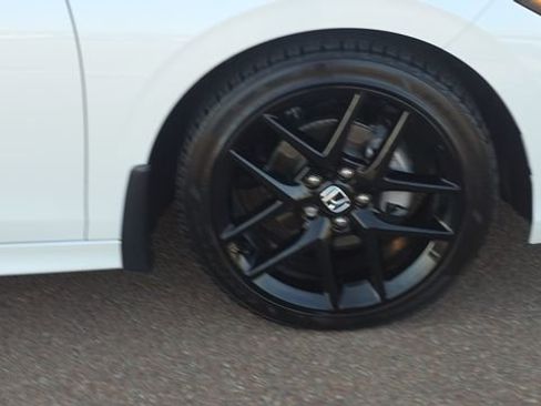 Used 2025 Honda Civic Sport image 31