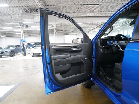 Used 2023 Chevrolet Silverado 1500 LT Trail Boss w/ Convenience Package II AWD/4WD image 27