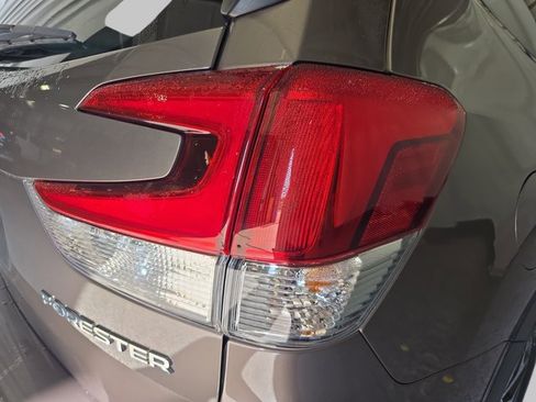 Used 2023 Subaru Forester Premium image 39