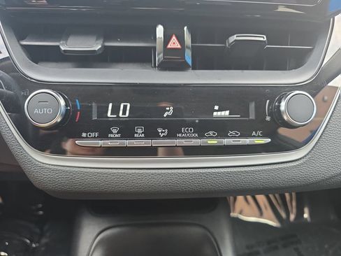 Used 2024 Toyota Corolla LE FWD image 20