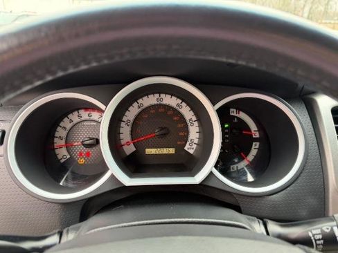 Used 2015 Toyota Tacoma 4x4 Double Cab w/ TRD Off-Road Package image 18