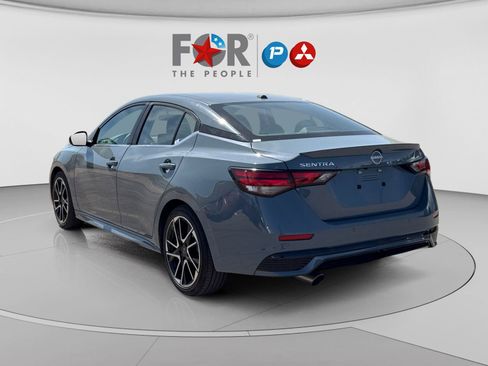 Used 2025 Nissan Sentra SR FWD image 11