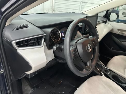 Used 2022 Toyota Corolla LE FWD image 14