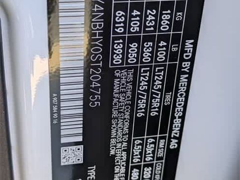 Used 2025 Mercedes-Benz Sprinter 2500 image 27