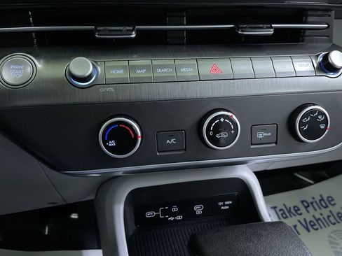 Used 2024 Hyundai Kona SE image 23