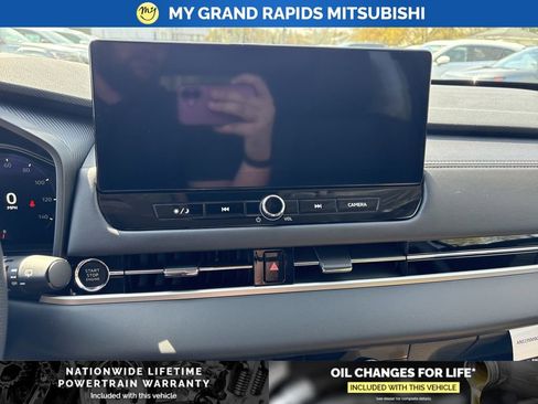 New 2026 Mitsubishi Outlander SE image 23
