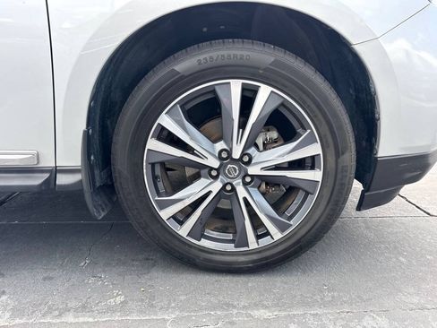 Used 2019 Nissan Pathfinder Platinum FWD image 32