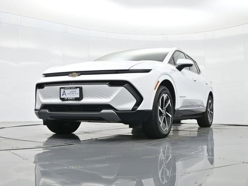 Used 2025 Chevrolet Equinox EV LT w/ Convenience Package image 40