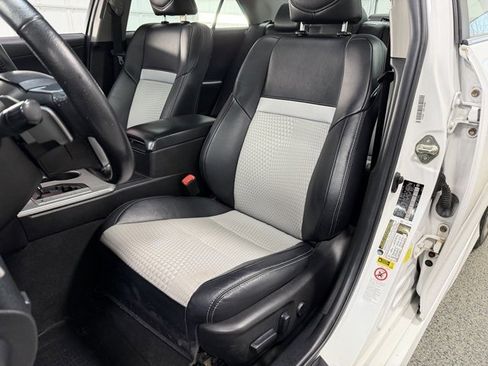 Used 2014 Toyota Camry SE image 19
