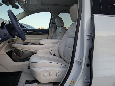 New 2026 Buick Enclave Avenir w/ Super Cruise Package image 14