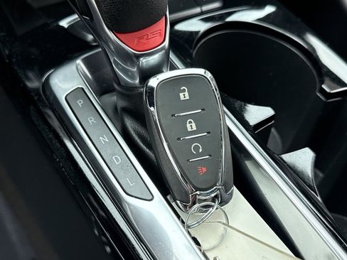 Used 2024 Chevrolet Trax RS w/ Sunroof Package image 24