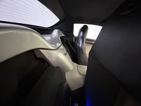 Used 2007 Chevrolet Corvette Convertible w/ Preferred Equipment Group image 17