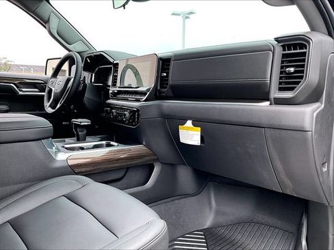 New 2026 Chevrolet Silverado 1500 LT Trail Boss w/ LT Trail Boss Premium Package AWD/4WD image 9