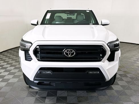 Certified 2025 Toyota Tacoma SR5 image 8