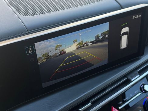 Used 2025 Hyundai Santa Fe SEL image 17