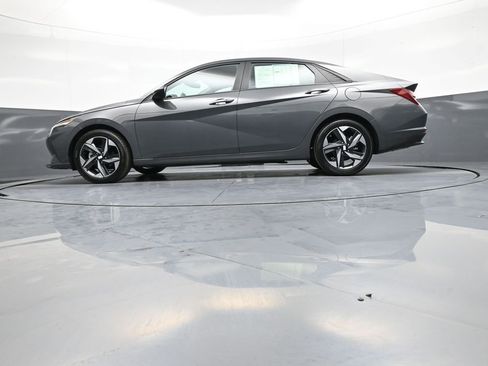 Certified 2023 Hyundai Elantra SEL w/ Convenience Package FWD image 32