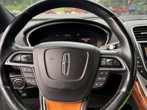 Used 2019 Lincoln Nautilus Reserve AWD/4WD image 17