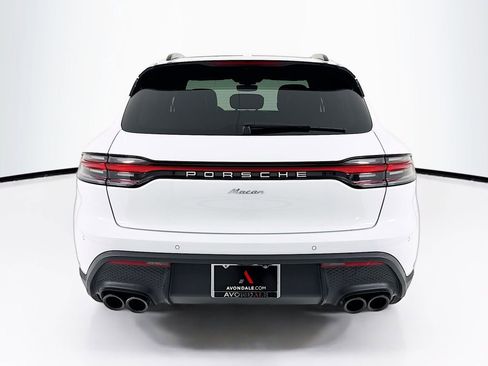 Certified 2024 Porsche Macan AWD/4WD image 10