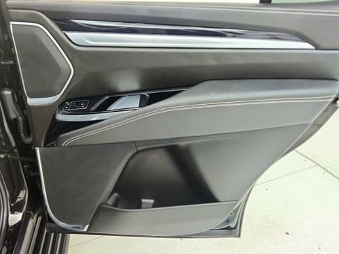 Used 2025 Cadillac Escalade Sport w/ Touring Package image 29