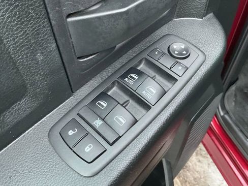 Used 2018 RAM 1500 Express image 23