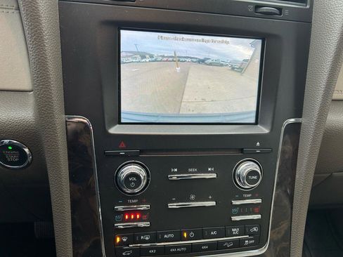 Used 2015 Lincoln Navigator L L 4WD image 24