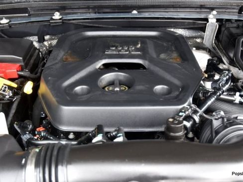 Used 2024 Jeep Wrangler Sport S image 6