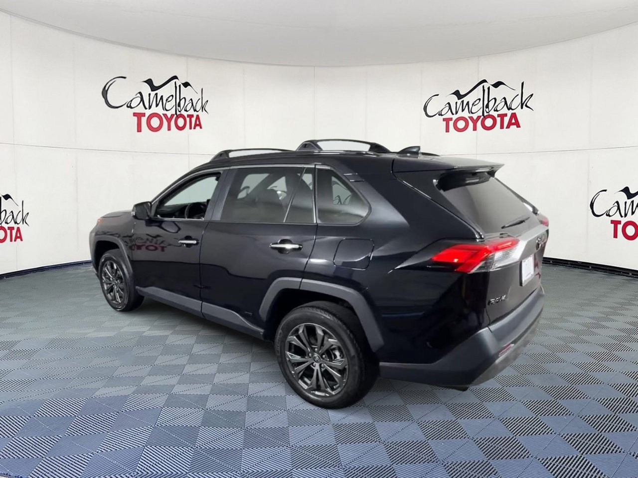 Used 2025 Toyota RAV4 Limited w/ Weather Package AWD/4WD image 9