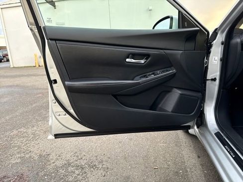 Used 2020 Nissan Sentra SV image 17