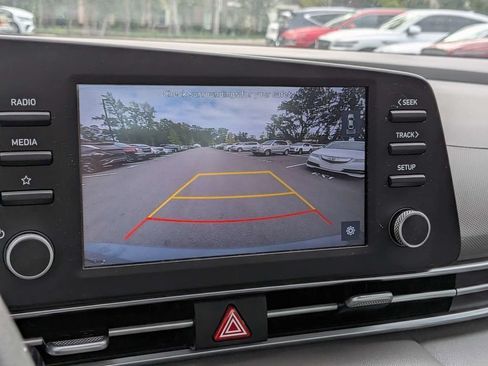 Used 2021 Hyundai Elantra SEL FWD image 21