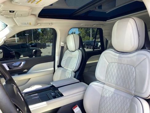 Used 2023 Lincoln Navigator Black Label AWD/4WD image 13