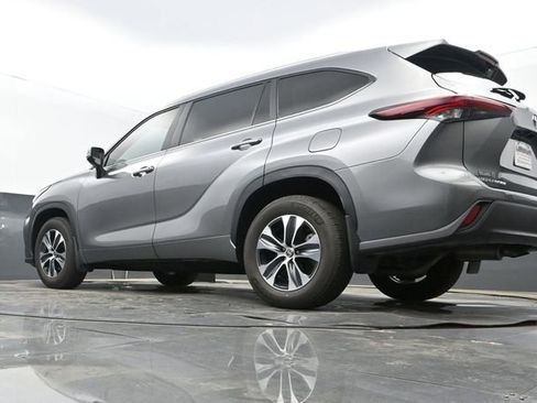 Used 2026 Toyota Highlander XLE image 26