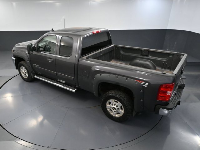 Used 2011 Chevrolet Silverado 2500 LT w/ Interior Plus Package AWD/4WD image 43