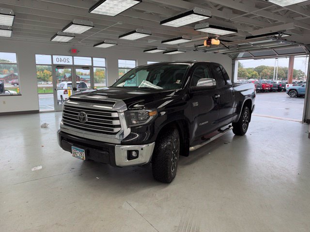 Used 2021 Toyota Tundra Limited w/ Limited Premium Package AWD/4WD image 3
