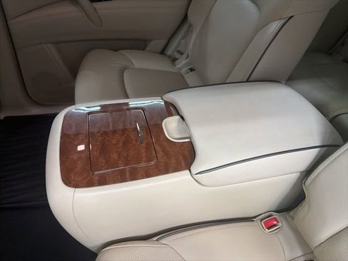 Used 2019 INFINITI QX80 Luxe w/ All-Season Package image 25