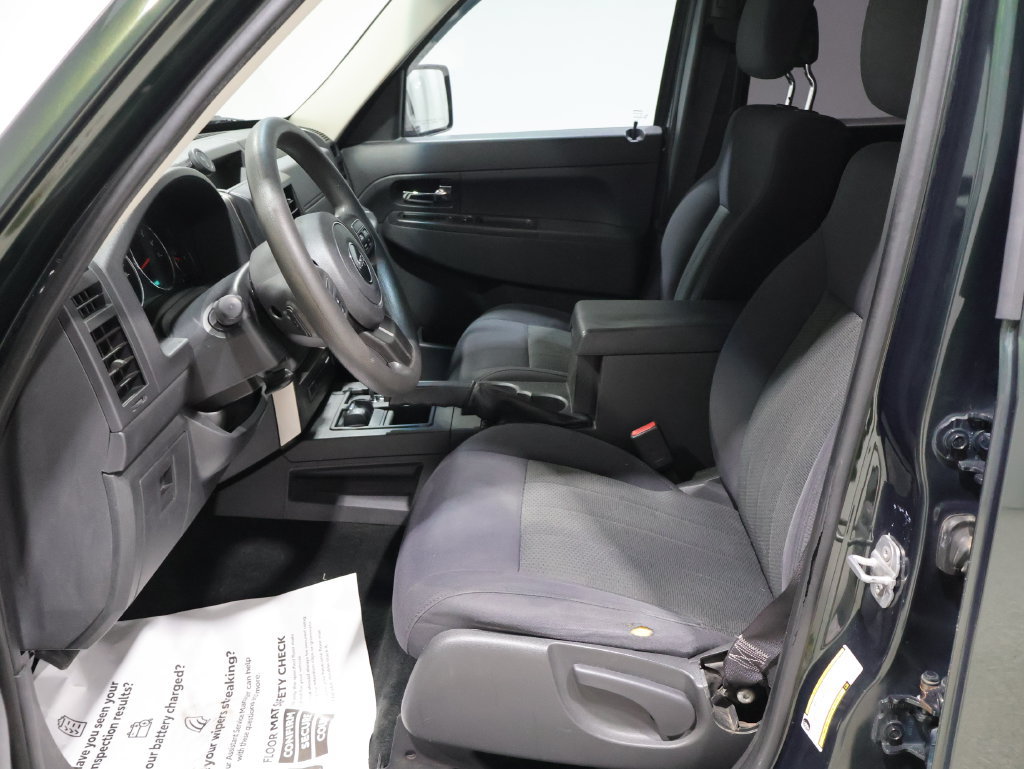 Used 2012 Jeep Liberty Sport AWD/4WD image 10