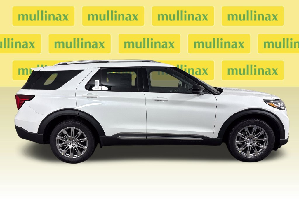 New 2027 Ford Explorer Platinum RWD image 2