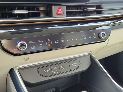New 2026 Kia Carnival SX Prestige FWD image 34