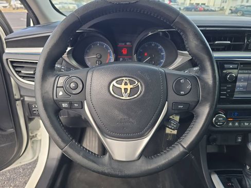 Used 2014 Toyota Corolla S image 23
