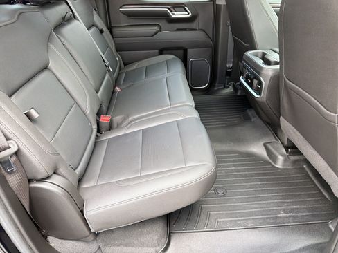 Used 2022 GMC Sierra 1500 SLT w/ SLT Convenience Package AWD/4WD image 16