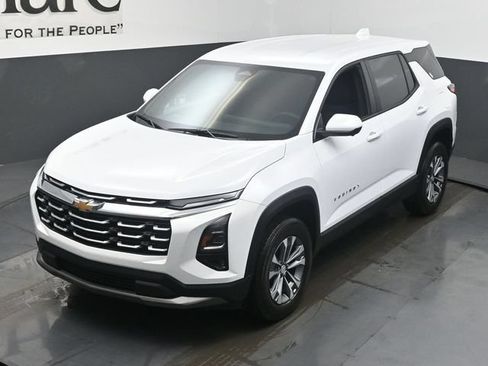 New 2026 Chevrolet Equinox LT w/ Safety and Technology Package FWD image 23