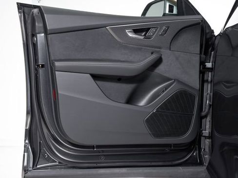 Used 2024 Audi SQ8 Prestige AWD/4WD image 55