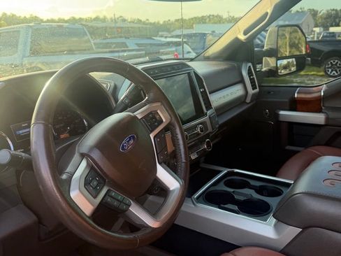 Used 2022 Ford F350 King Ranch w/ King Ranch Ultimate Package AWD/4WD image 10
