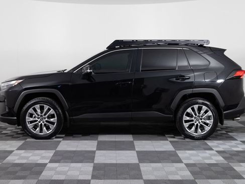 Used 2022 Toyota RAV4 XLE Premium AWD/4WD image 3