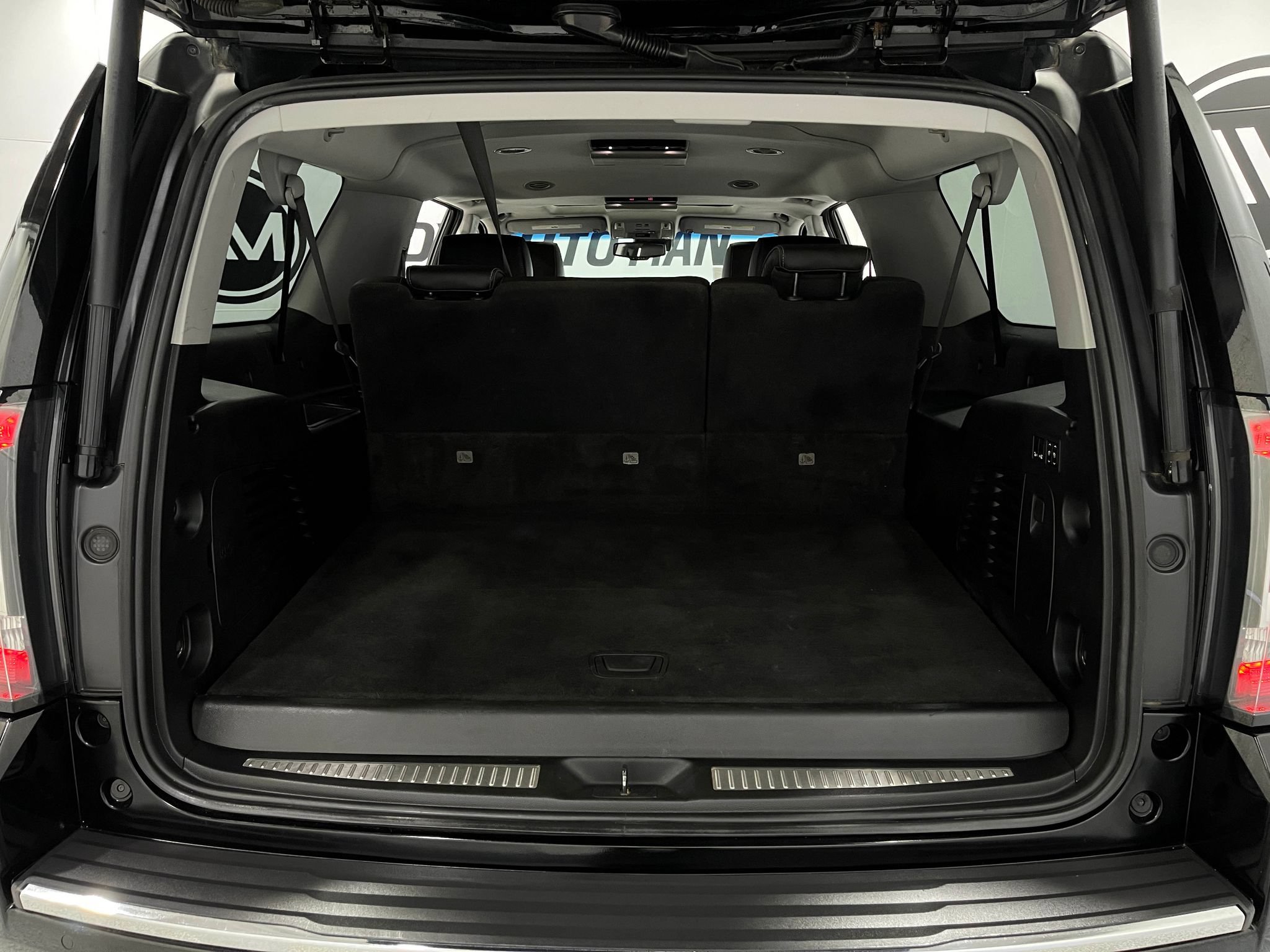 Used 2020 GMC Yukon XL Denali w/ Denali Ultimate Package AWD/4WD image 27