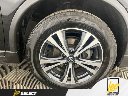 Used 2018 Nissan Rogue SL AWD/4WD image 31